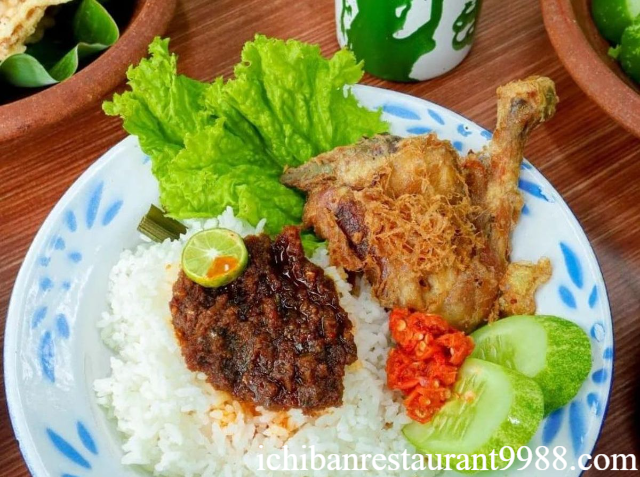 7 Ayam Goreng Berempah Terbaik di Bandung, Wajib Coba